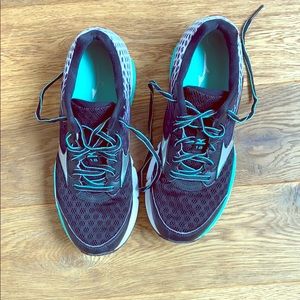 Mizuno Wave Rider 18